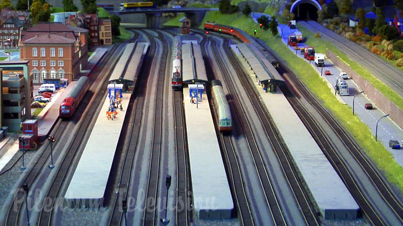 The Excellent Model Railroad Layout in HO Scale