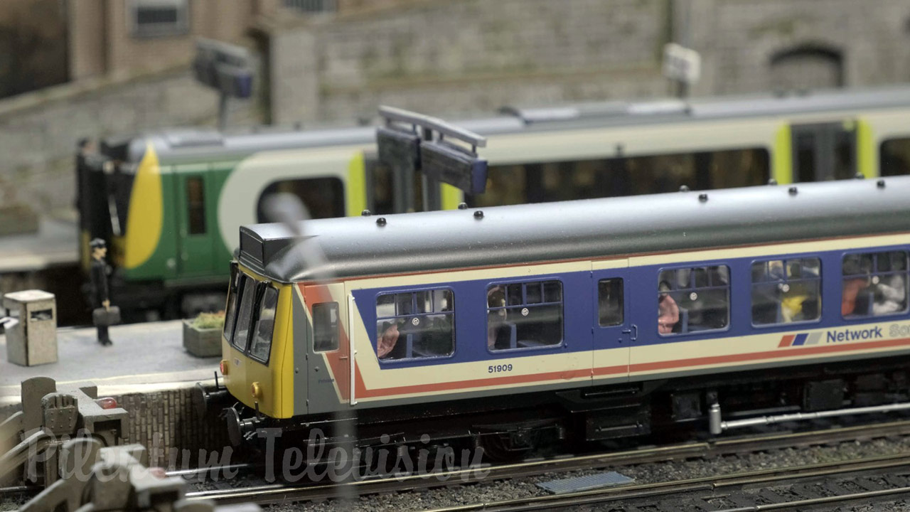 British Railway Modelling - Hornby and Bachmann Model Trains UK - OO Gauge Running Session