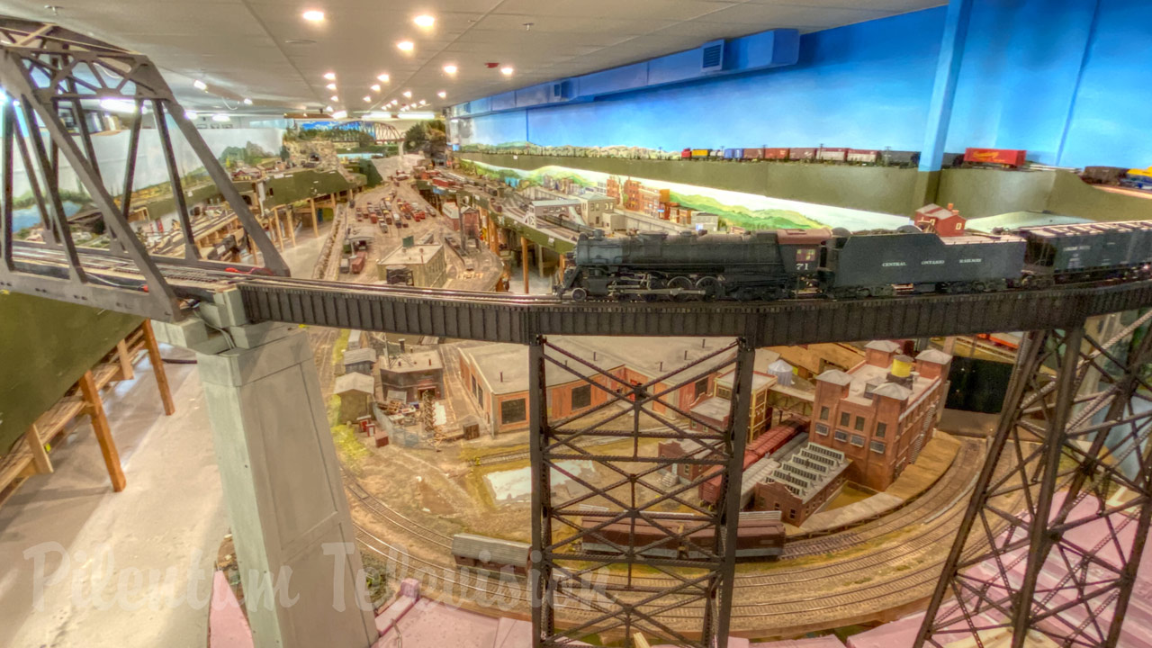 One of the largest O scale model railway layouts in North America: Model Railroad Club of Toronto