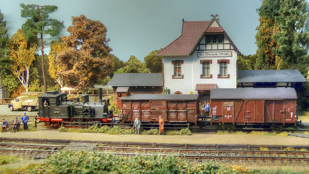 Countryside HO Scale Layout of Northern Germany - Old Steam Locomotives and Trains