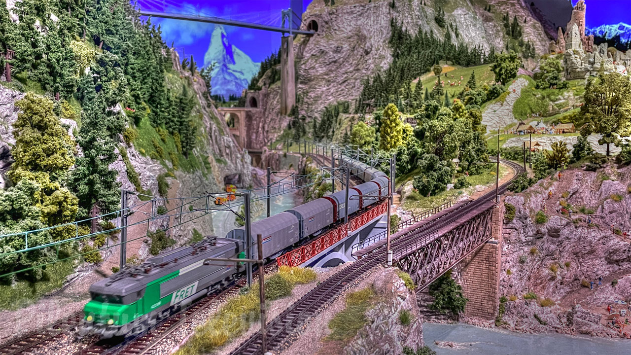 Mini World Lyon - The Largest Model Railway Layout in HO Scale of France - Model Train Cab Ride