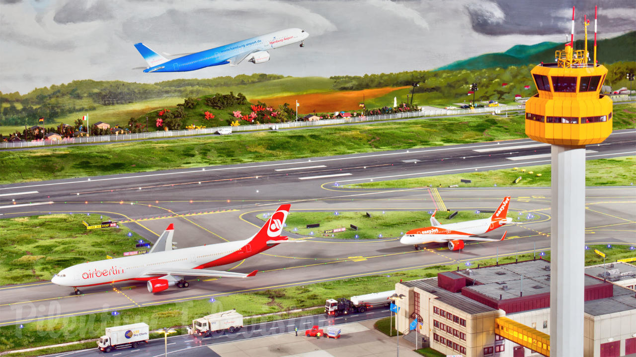 Model Airport Diorama - The World of Aviation with Moving Planes and Aircraft at Miniatur Wunderland