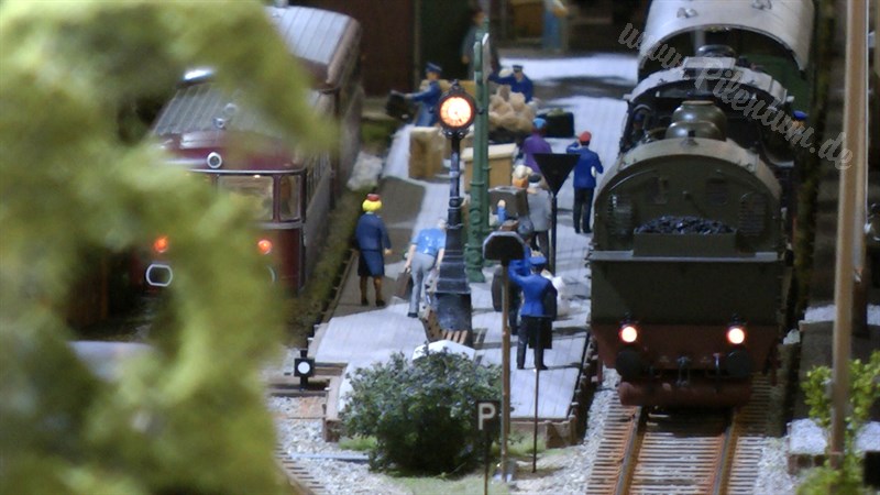 Modular model railroad layout and model trains in O scale