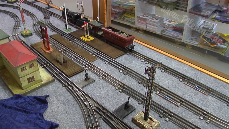 Tinplate Trains in O Scale and Tin Plate Toys by Marklin