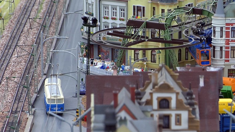 Very Large Modular Model Railroad Layout in HO Scale with Nudist Beach