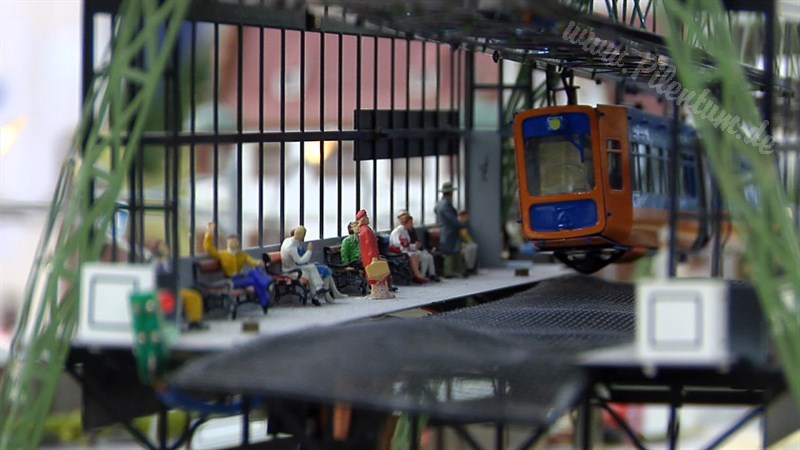 Monorail and Suspension Railway Scale Model Train HO Scale