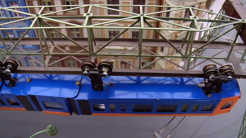 Monorail and Suspension Railway Scale Model Train HO Scale