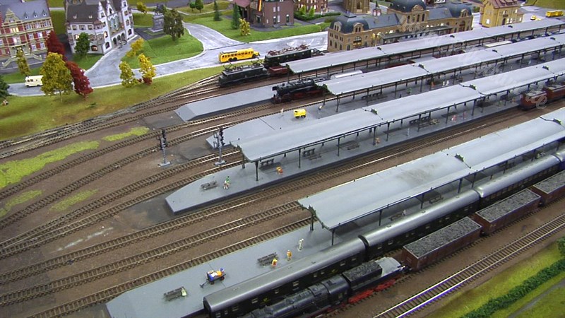 Large Model Railroad Layout with Cab Ride and more than 200 Model Trains in action