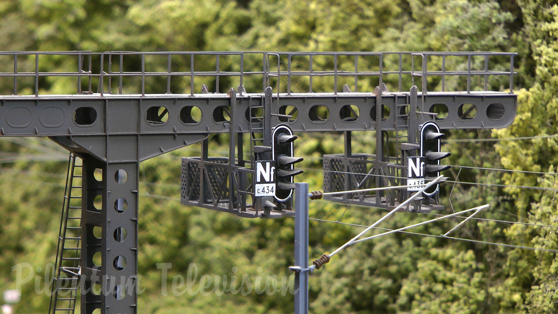 Nearly realistic model train layout from France