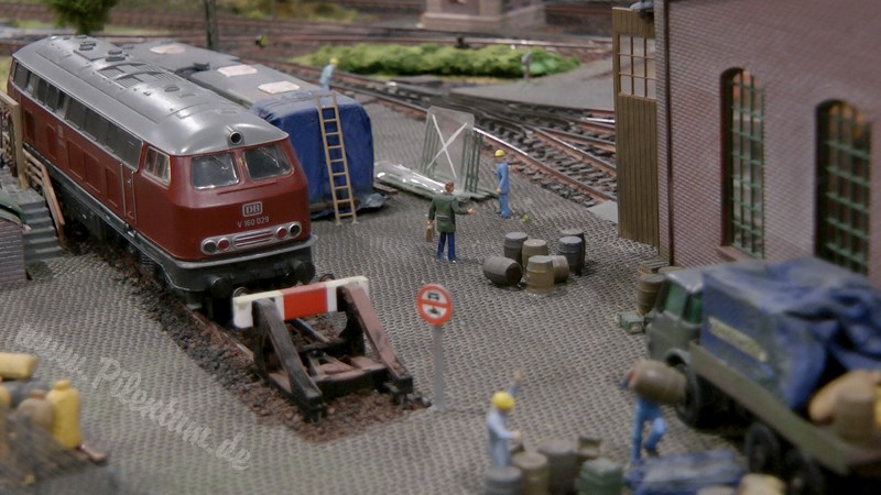 Modular Model Train Layout by Marklin