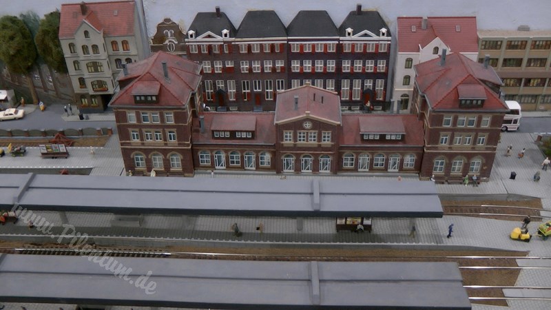 Modular Model Railroad Layout in HO scale made by Dutch Model Railroaders