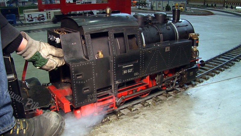 World's largest indoor 5 inch live steam or real steam model railroad meeting