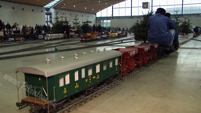 World's largest indoor 5 inch live steam or real steam model railroad meeting