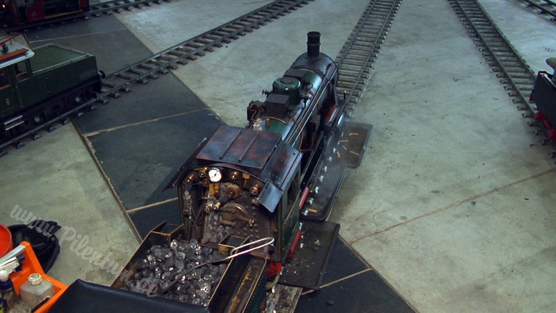 World's largest indoor 5 inch live steam or real steam model railroad meeting