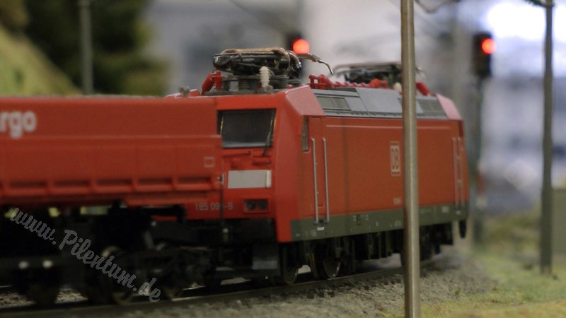 Fantastic HO Layout from a Model Train Club