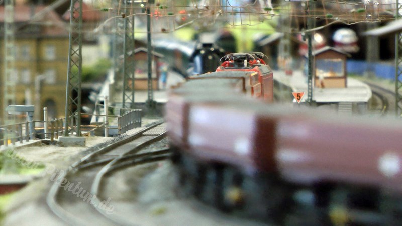 Fantastic HO Layout from a Model Train Club