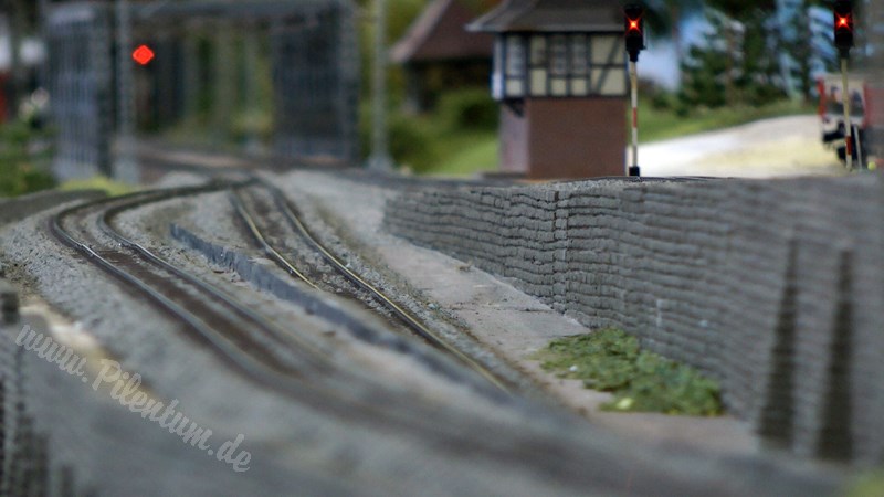 Fantastic HO Layout from a Model Train Club