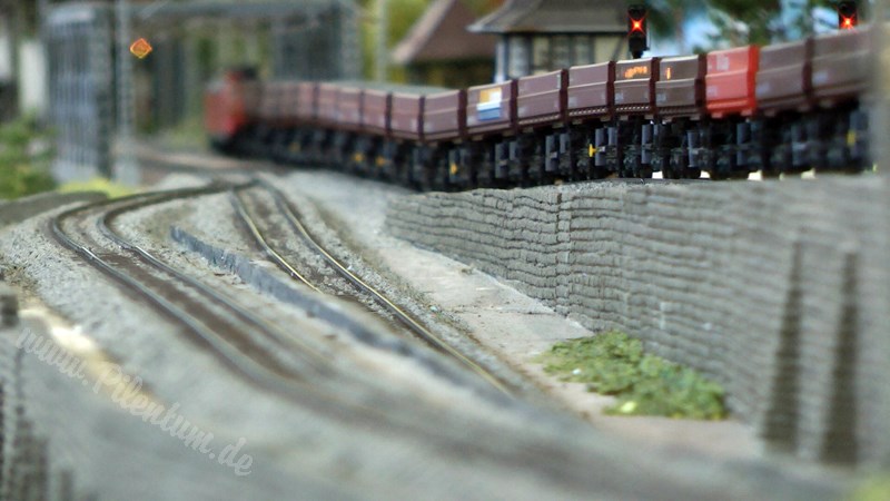 Fantastic HO Layout from a Model Train Club