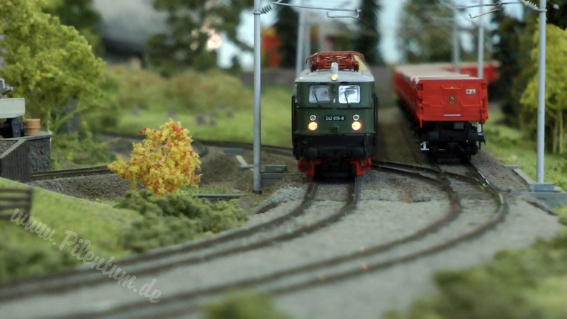 Fantastic HO Layout from a Model Train Club