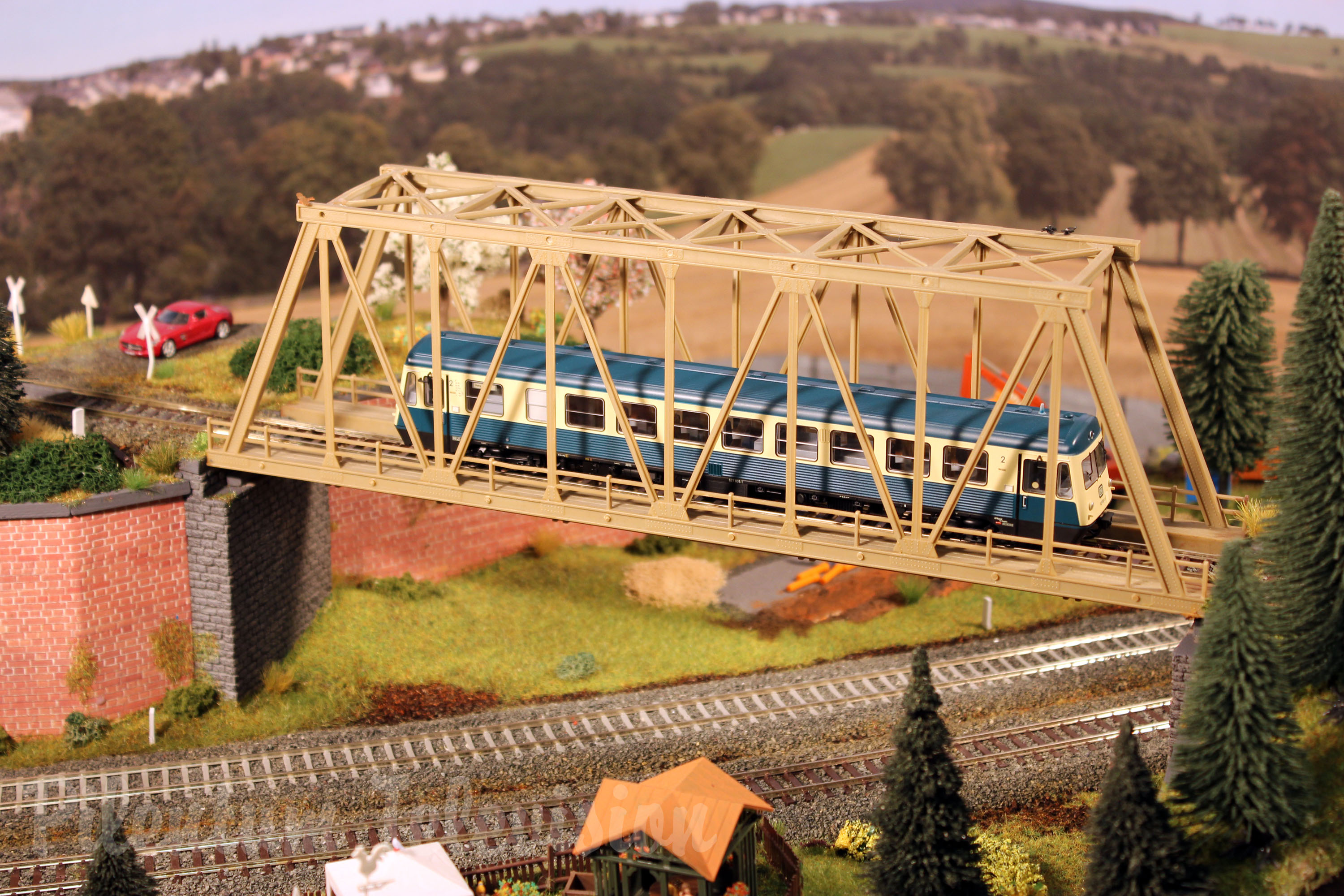 Absolutely Amazing Model Railroad Layout in HO Scale