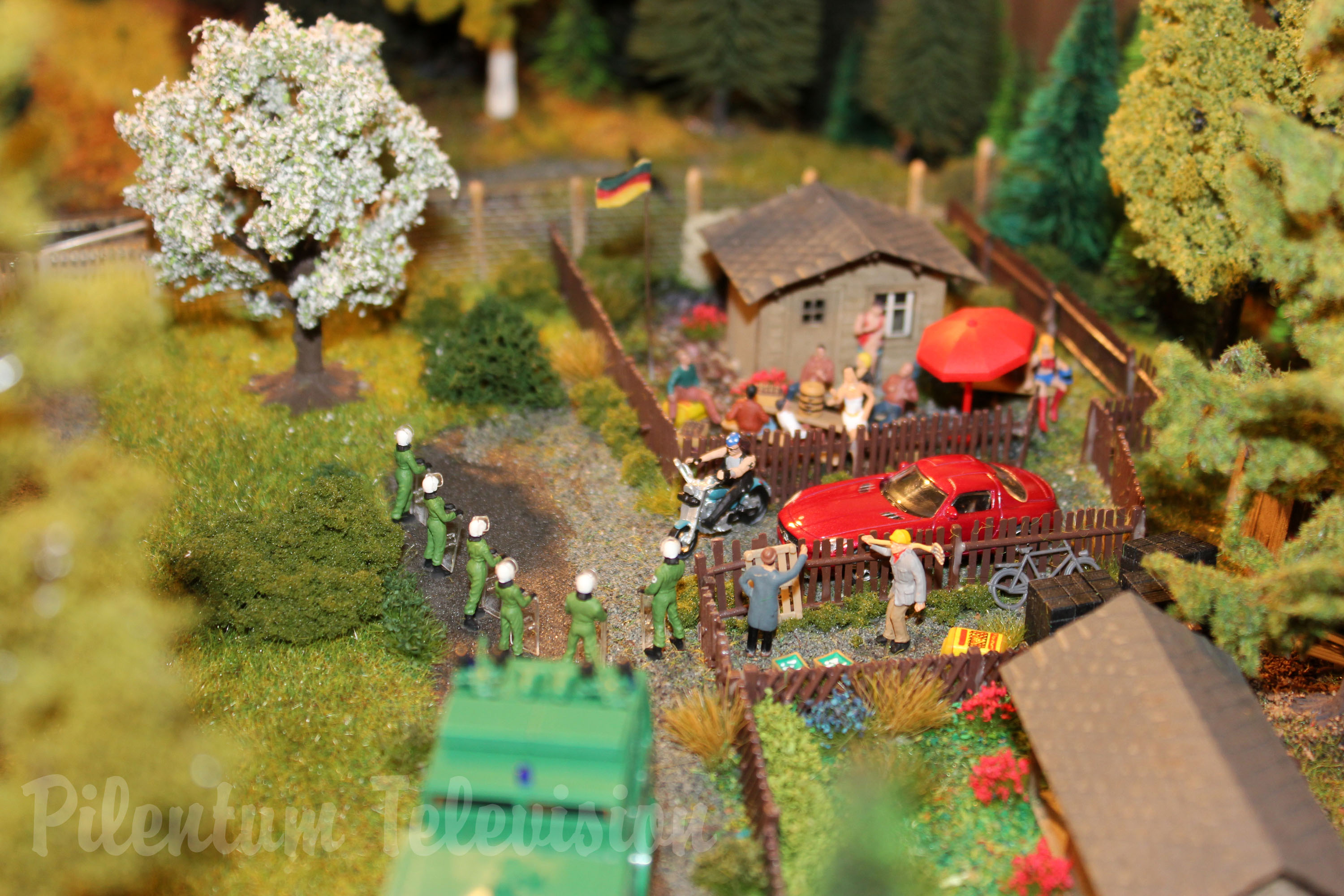 Absolutely Amazing Model Railroad Layout in HO Scale