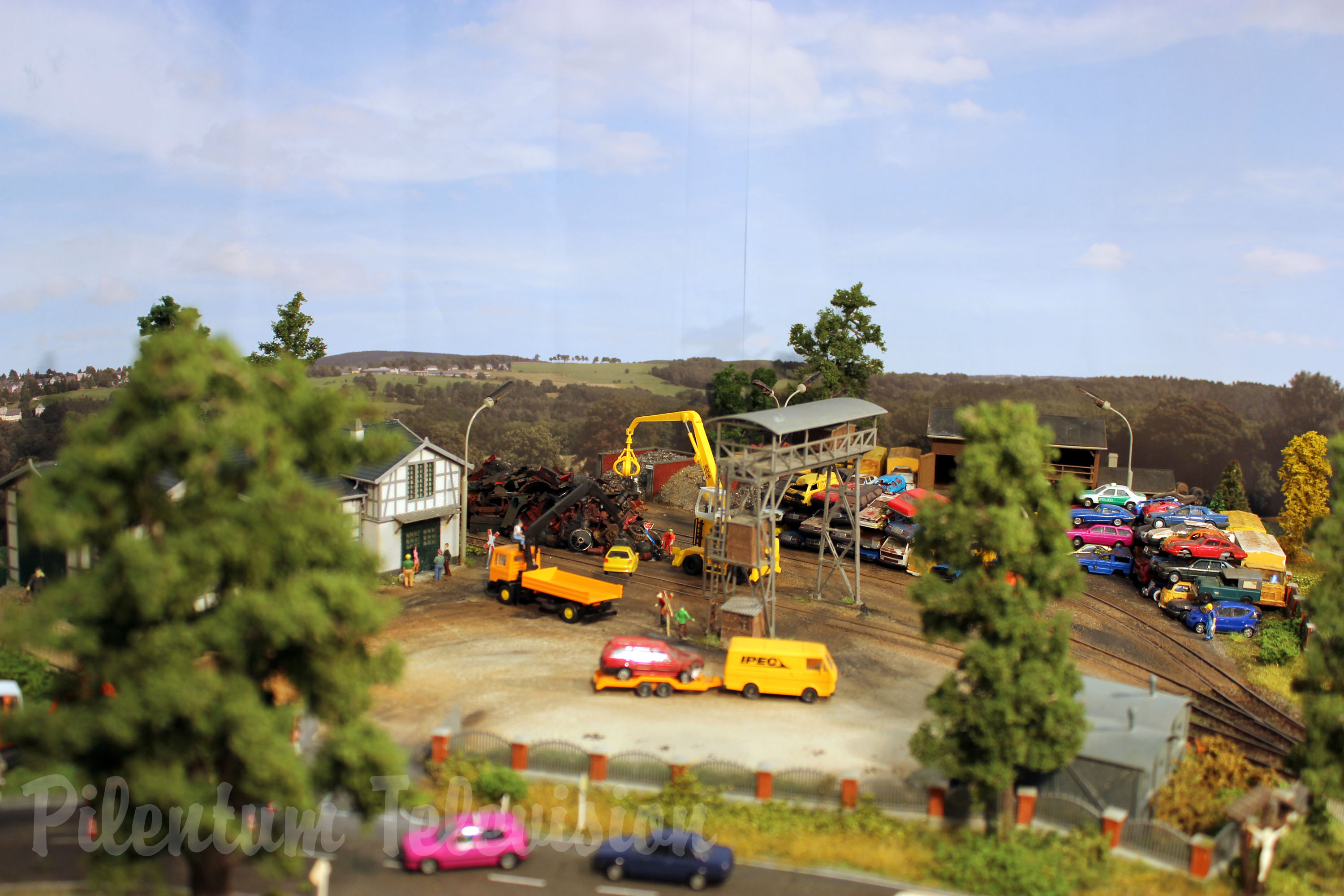 Absolutely Amazing Model Railroad Layout in HO Scale