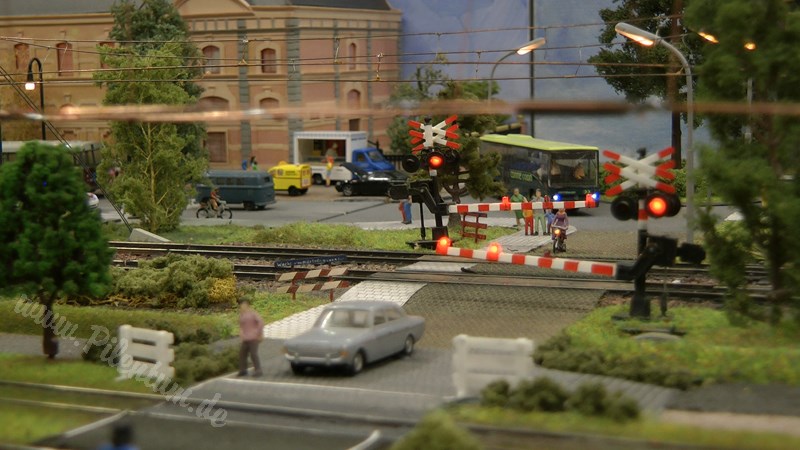 Model Railway Exhibition HO Scale Dutch Trains