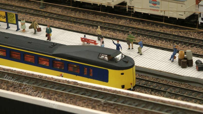 Model Railway Exhibition HO Scale Dutch Trains