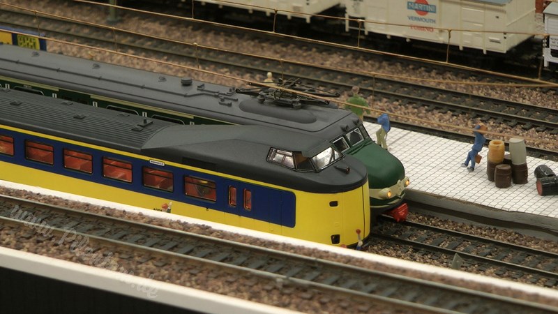 Model Railway Exhibition HO Scale Dutch Trains