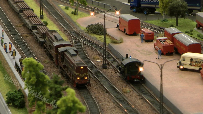 Model Railway Exhibition HO Scale Dutch Trains