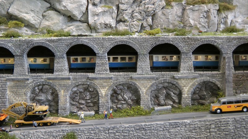 A Dream of Model Train Layout in HOm Scale