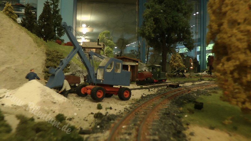 Model Railway Paradise in 1/32 Scale