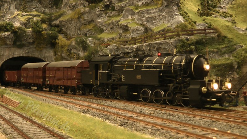 Model Railway Paradise in 1/32 Scale