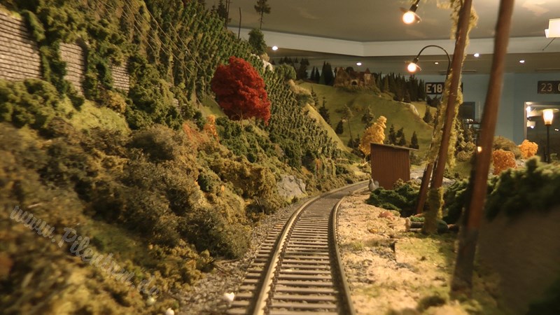 Model Railway Paradise in 1/32 Scale