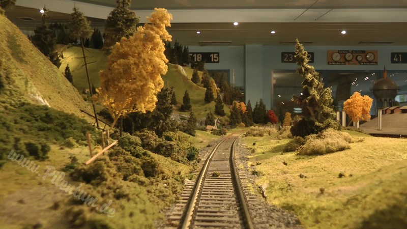 Model Railway Paradise in 1/32 Scale