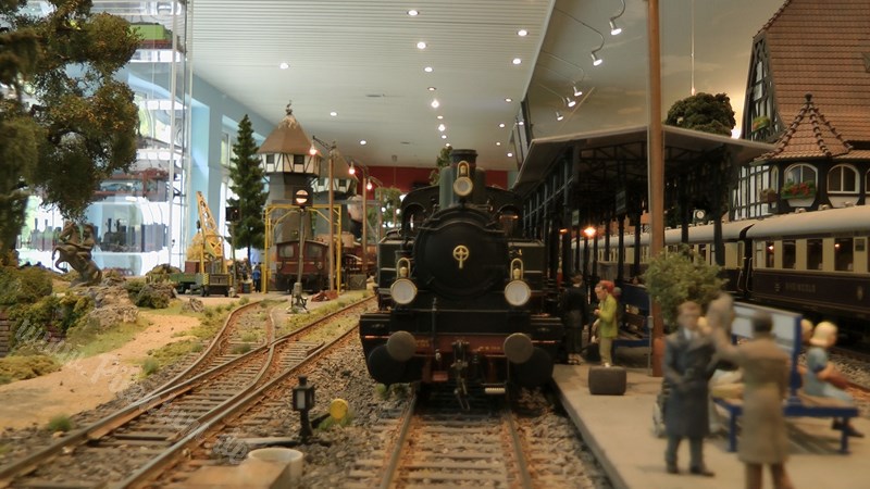 Model Railway Paradise in 1/32 Scale