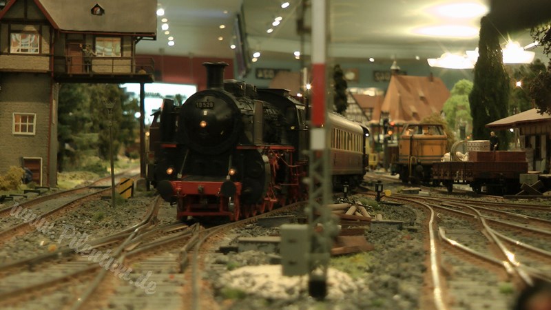 Model Railway Paradise in 1/32 Scale