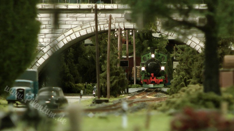 Model Railway Paradise in 1/32 Scale