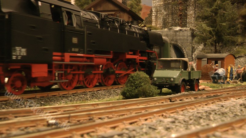 Model Railway Paradise in 1/32 Scale