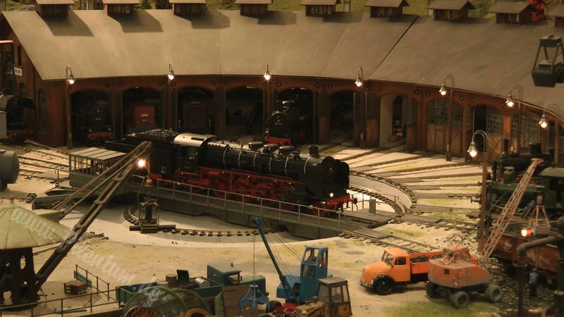 Model Railway Paradise in 1/32 Scale