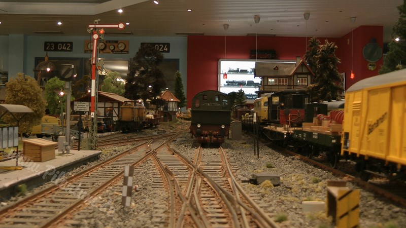 Model Railway Paradise in 1/32 Scale