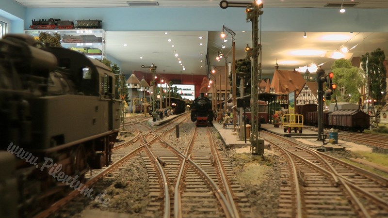 Model Railway Paradise in 1/32 Scale