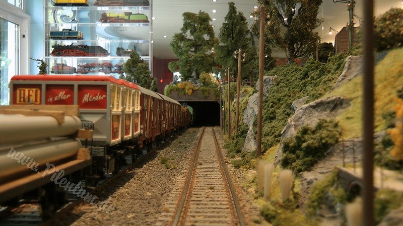 Model Railway Paradise in 1/32 Scale