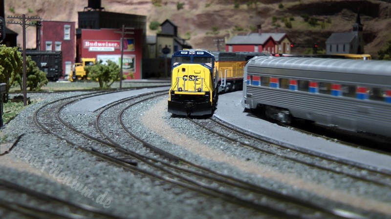 Wonderful US model railroad layout in HO scale