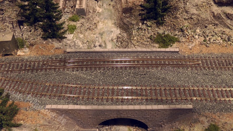 Wonderful US model railroad layout in HO scale