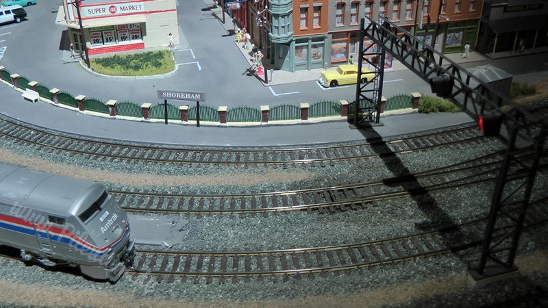 Wonderful US model railroad layout in HO scale