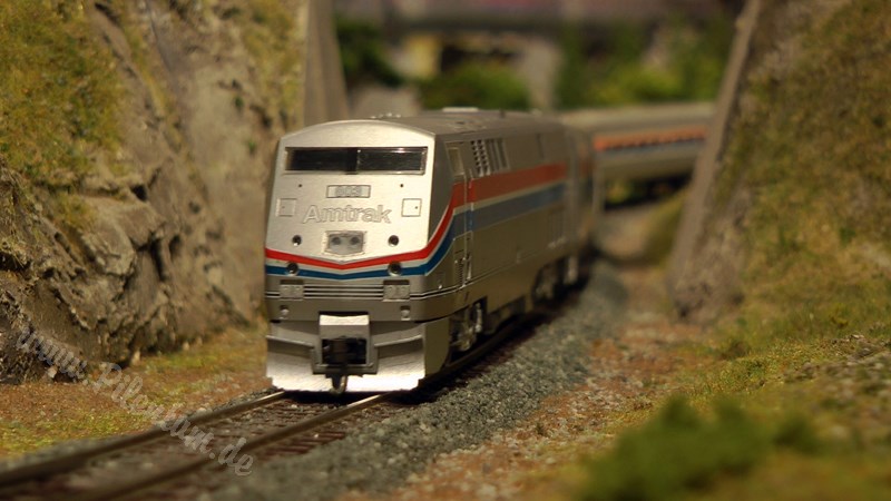 Wonderful US model railroad layout in HO scale