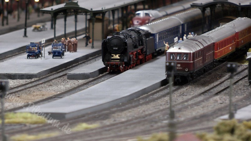 Model Railroad Highly Detailed HO Scale