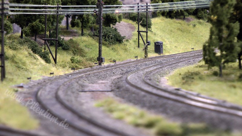 Model Railroad Highly Detailed HO Scale