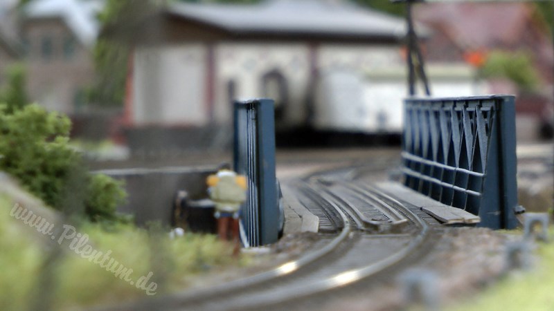 Model Railroad Highly Detailed HO Scale